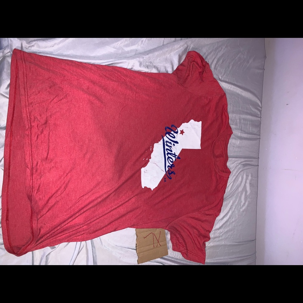Casual shirt to wear/workout or to get dirty in.